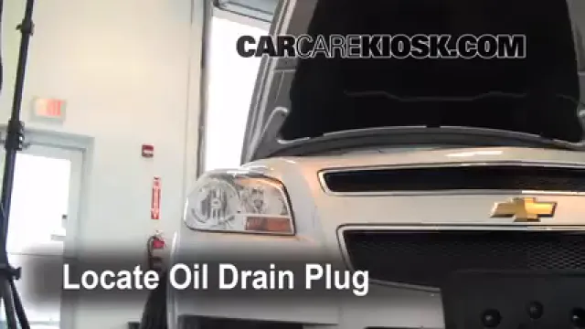 2010 Chevrolet Malibu LT 2.4L 4 Cyl. Aceite Cambiar aceite y filtro de aceite